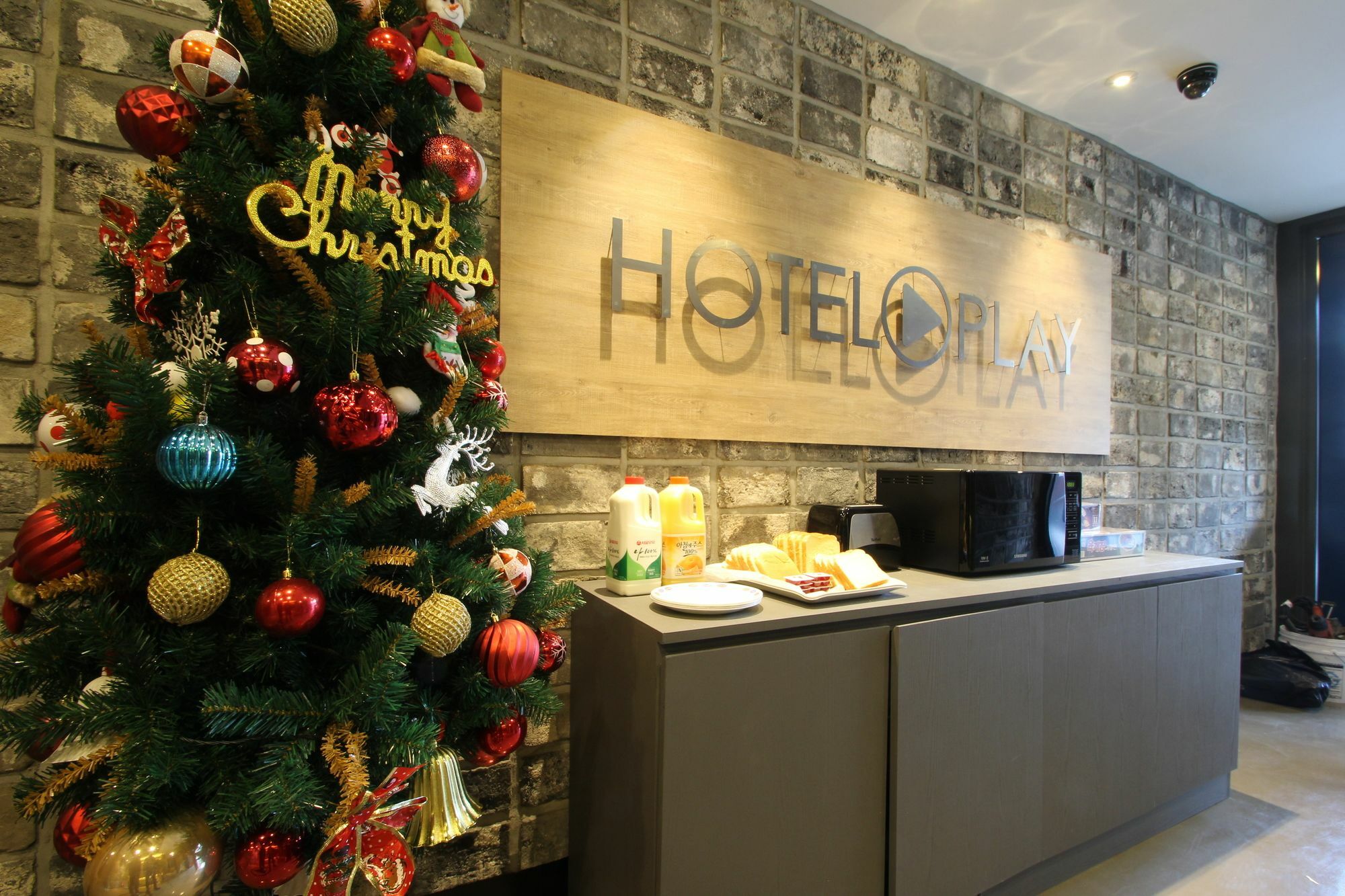 Hotel Play Пхохан Экстерьер фото